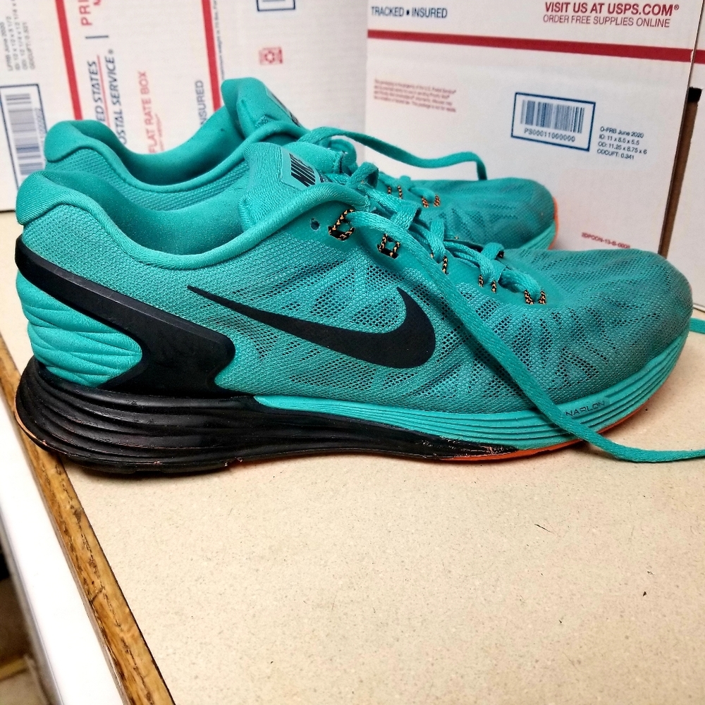 Nike lunarglide 6 running shoes